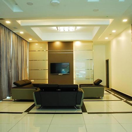 Lf Hotel Tapah Экстерьер фото