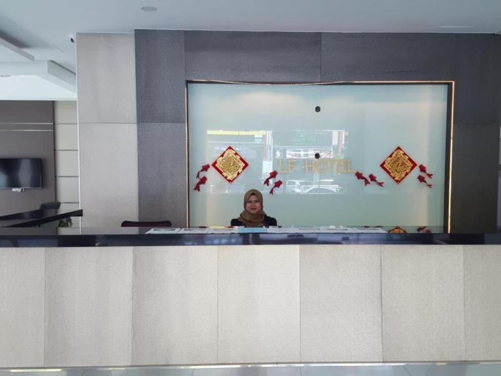Lf Hotel Tapah Экстерьер фото