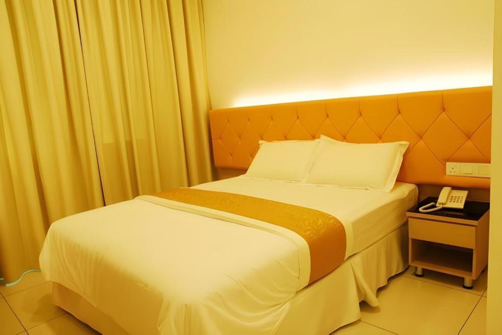 Lf Hotel Tapah Экстерьер фото