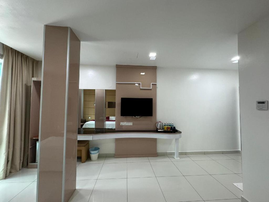 Lf Hotel Tapah Экстерьер фото